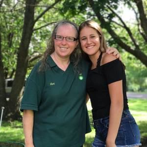 Meet your Posher, Lori